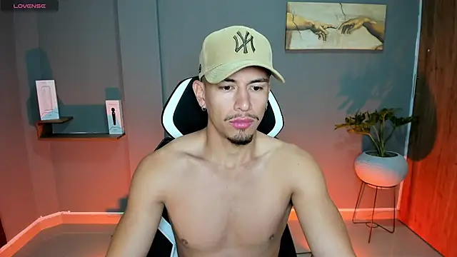 Aaronfox x online show from March 23, 2026, 9:53 am