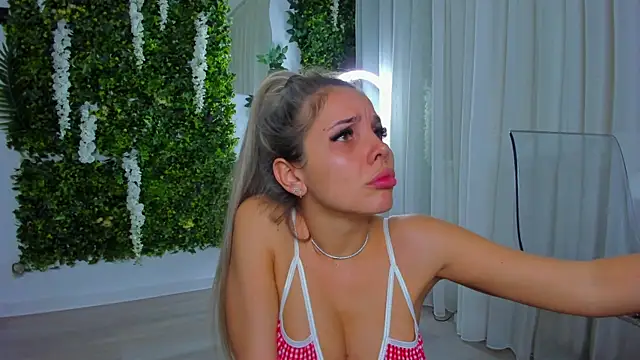 VivienCarter online show from October 30, 2025, 8:50 pm