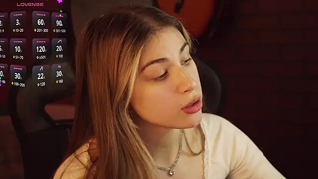 EllieCutes online show from February 18, 2025, 8:49 am