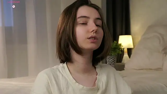 MeghanElson online show from April 7, 2026, 12:51 pm