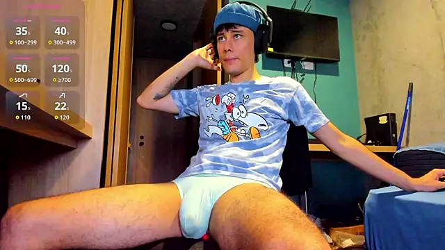 Snapshot of Huge_latin_cock chatting on July 8, 2026, 12:03 am Huge latin cock online show from July 8, 2026, 12:03 am