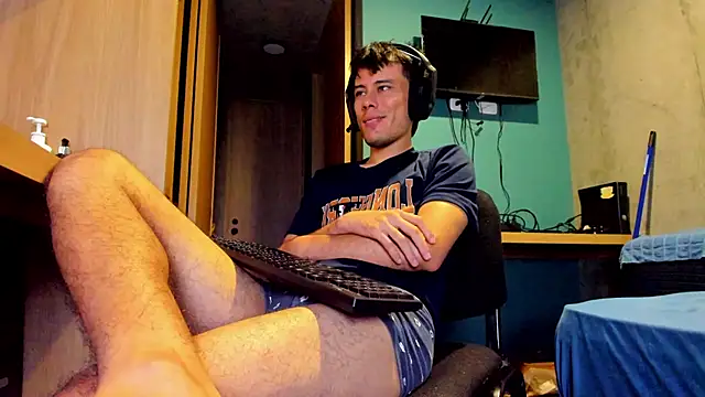 Huge latin cock online show from June 11, 2026, 2:53 am
