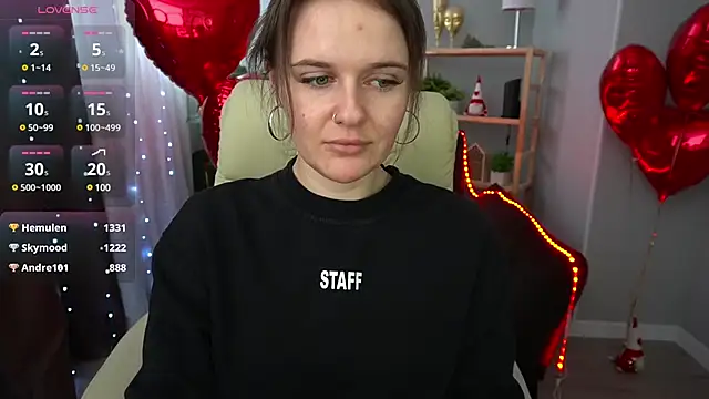 MaribelRiverr  online show from February 15, 2025, 9:49 am
