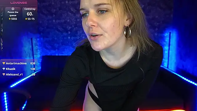 MaribelRiverr  online show from February 2, 2025, 9:29 am