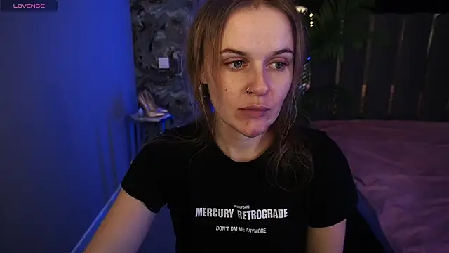 MaribelRiverr  online show from November 8, 2025, 7:12 am