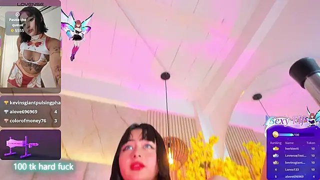 KimVelezz online show from April 19, 2026, 6:10 pm