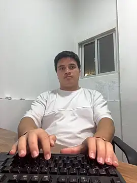 Snapshot of ahntony__69 chatting on June 28, 2026, 6:52 am ahntony 69 online show from June 28, 2026, 6:52 am