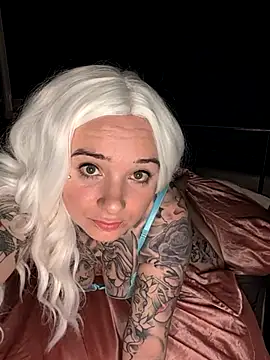 Alissabluesc online show from October 8, 2025, 10:10 pm