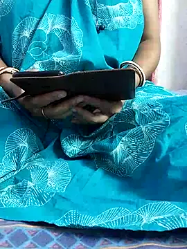 miss-Riy online show from May 13, 2026, 5:20 pm