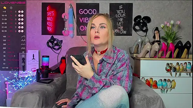 HannaKorsak online show from February 6, 2025, 5:51 pm