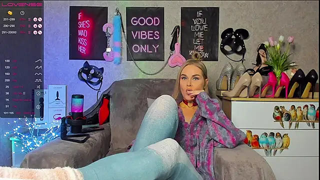 HannaKorsak online show from March 6, 2025, 9:20 pm