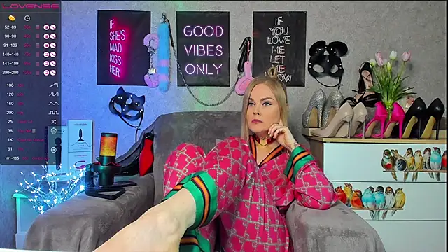 HannaKorsak online show from March 10, 2025, 7:29 pm