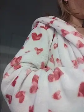 EvaRush online show from March 31, 2026, 4:14 am