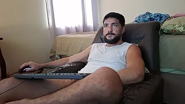 Snapshot of LUH133 chatting on September 16, 2025, 5:14 pm LUH133 online show from September 16, 2025, 5:14 pm