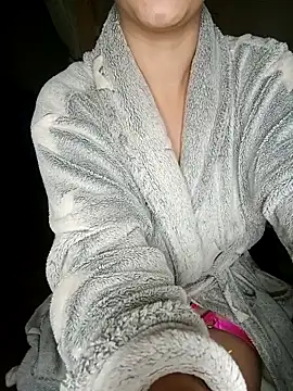 Snapshot of Luna_S chatting on December 9, 2024, 8:01 pm Luna S online show from December 9, 2024, 8:01 pm