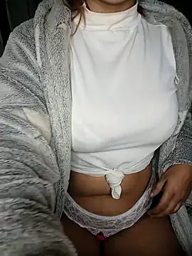 Snapshot of Luna_S chatting on December 17, 2024, 10:22 pm Luna S online show from December 17, 2024, 10:22 pm