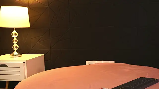 AlexissTexass online show from October 28, 2025, 4:57 am