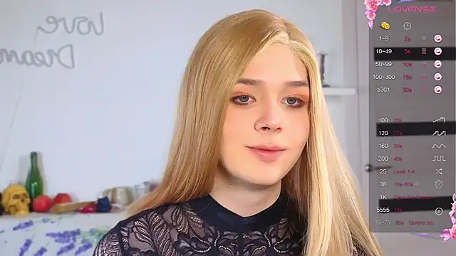  yourFoxy  online show from November 7, 2025, 6:12 pm