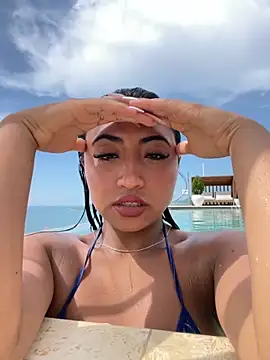 Hanna fost online show from October 15, 2025, 6:49 pm