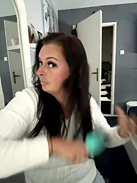 vanessaNL online show from October 2, 2025, 2:09 pm