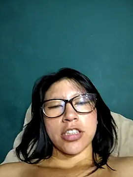 Snapshot of Giviper1 chatting on January 15, 2025, 6:54 am Giviper1 online show from January 15, 2025, 6:54 am