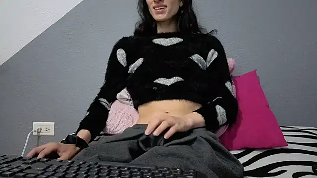 Safiro Queen online show from April 13, 2026, 12:20 pm