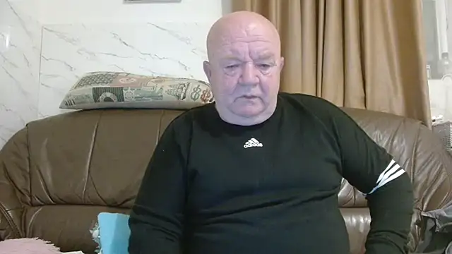 Snapshot of fullballs6 chatting on January 17, 2026, 2:59 am fullballs6 online show from January 17, 2026, 2:59 am