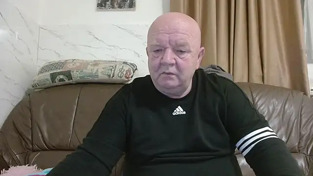 Snapshot of fullballs6 chatting on January 19, 2026, 2:59 am fullballs6 online show from January 19, 2026, 2:59 am