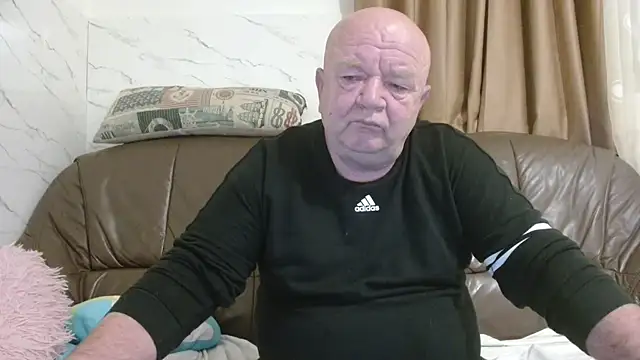 Snapshot of fullballs6 chatting on February 9, 2026, 12:41 am fullballs6 online show from February 9, 2026, 12:41 am