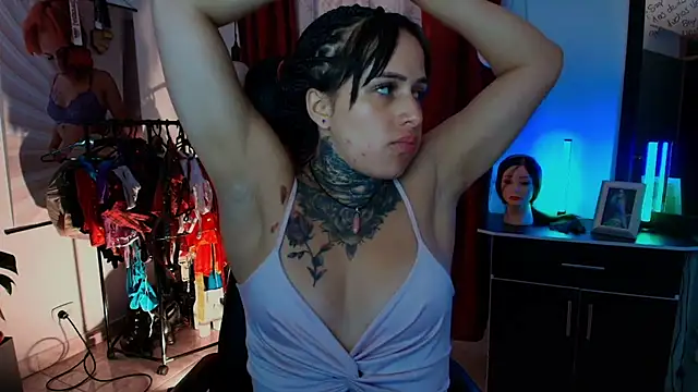 TinnaDawsom online show from January 7, 2026, 11:32 pm