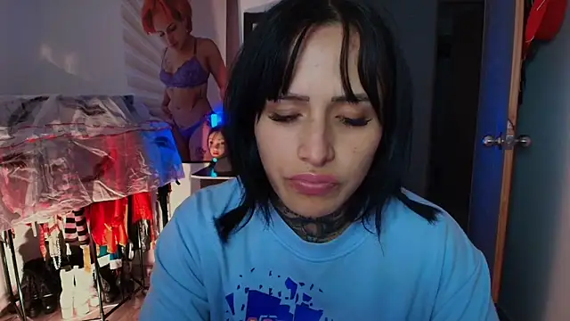 Snapshot of TinnaDawsom chatting on February 5, 2026, 2:07 am TinnaDawsom online show from February 5, 2026, 2:07 am