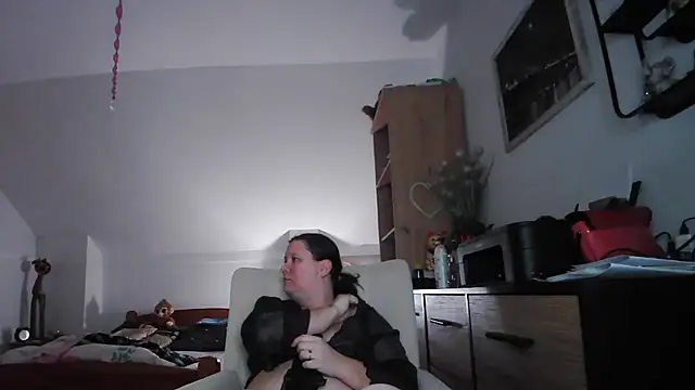 ReifeVenna online show from February 24, 2026, 5:47 pm