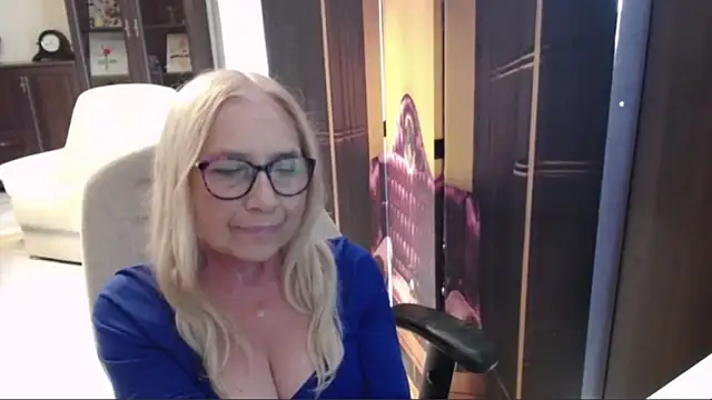 sofia xkiss online show from July 12, 2026, 1:45 pm