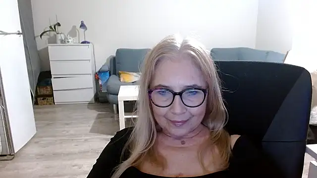 sofia xkiss online show from February 13, 2025, 5:54 pm