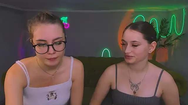 queenofjoyy online show from December 3, 2024, 4:11 pm