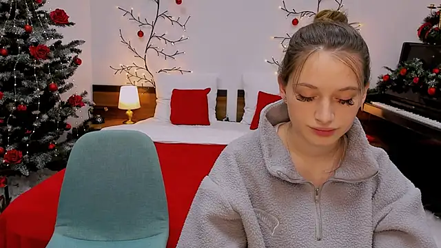 queenofjoyy online show from December 15, 2024, 1:00 pm