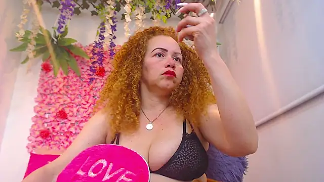 Snapshot of BLONDE_SEXYHOT chatting on May 26, 2026, 10:24 am BLONDE SEXYHOT online show from May 26, 2026, 10:24 am