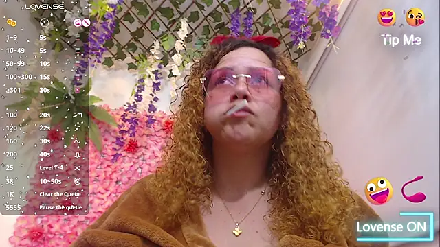 BLONDE SEXYHOT online show from January 9, 2026, 12:39 am