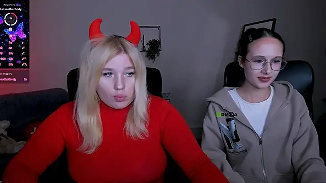 juli kisss online show from September 10, 2025, 7:24 pm