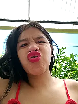Snapshot of Little_Pau_Dirty chatting on October 9, 2025, 1:44 pm Little Pau Dirty online show from October 9, 2025, 1:44 pm