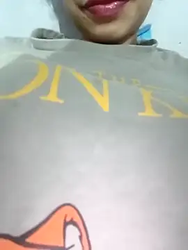 Snapshot of catreena chatting on November 10, 2025, 8:25 pm catreena online show from November 10, 2025, 8:25 pm