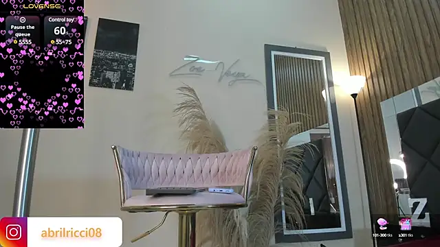 Snapshot of abril_ricci chatting on February 27, 2025, 3:51 am abril ricci online show from February 27, 2025, 3:51 am