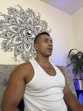 Snapshot of aaroncolombia chatting on November 13, 2025, 10:19 am aaroncolombia online show from November 13, 2025, 10:19 am