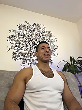 Snapshot of aaroncolombia chatting on November 1, 2025, 11:37 am aaroncolombia online show from November 1, 2025, 11:37 am