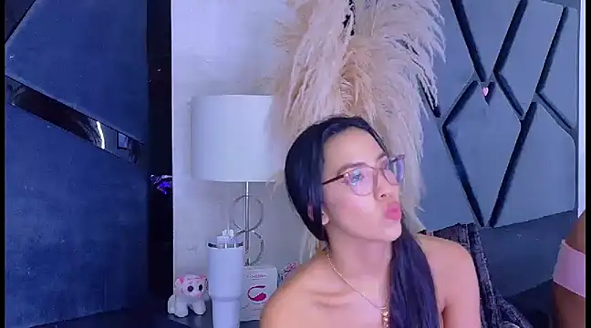 KylieWhite online show from March 15, 2025, 4:10 pm