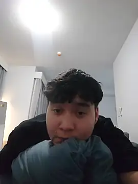 lonelyboyp online show from November 15, 2025, 11:03 am