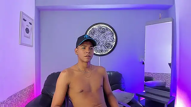 Snapshot of _raul_lima chatting on March 13, 2025, 8:22 pm raul lima online show from March 13, 2025, 8:22 pm