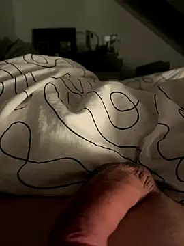 CroKita17 online show from October 20, 2025, 8:09 pm