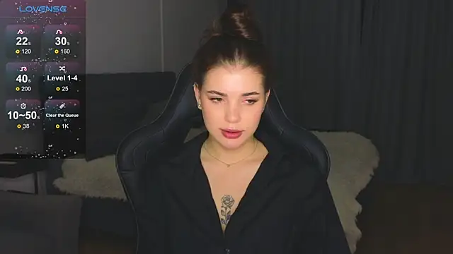 adrianawow1 online show from November 19, 2025, 2:11 am