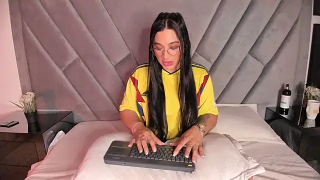 nataliee foster online show from June 23, 2026, 10:35 am